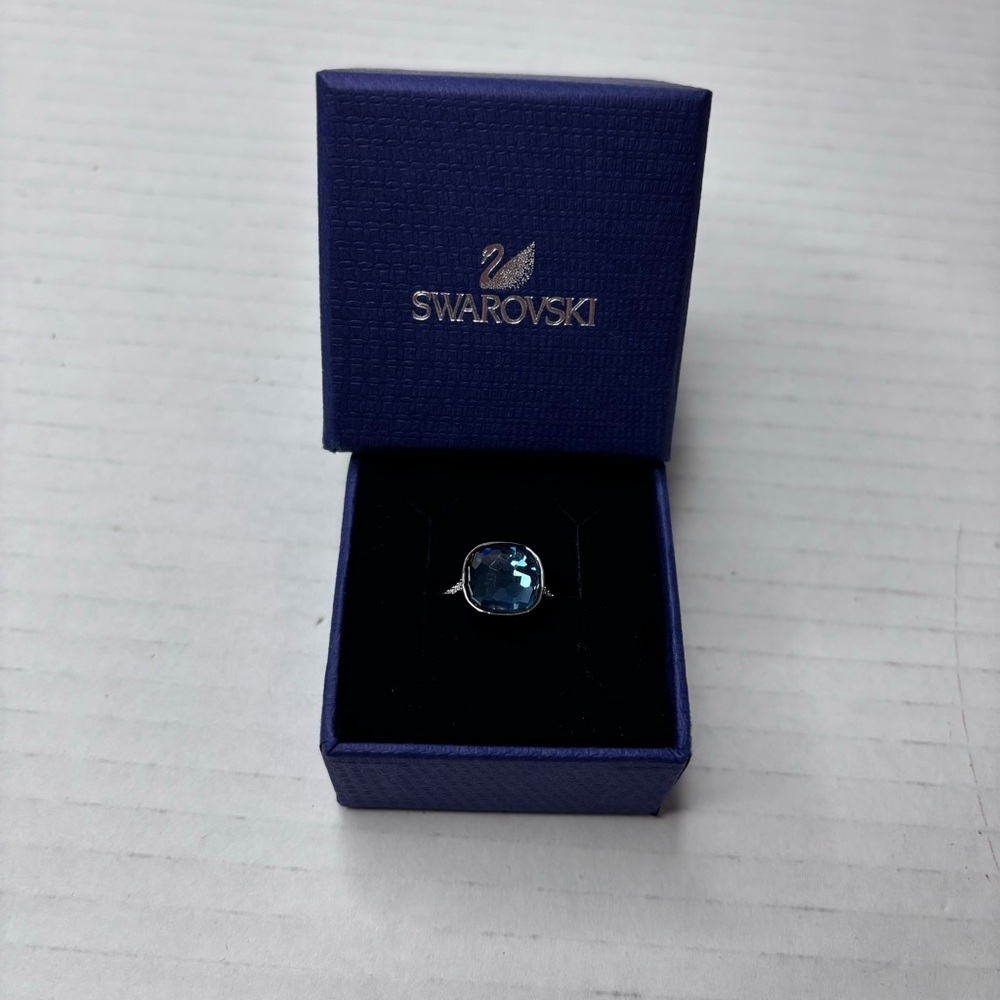 New SWAROVSKI Tanzanite Crystal Pave Dot Ring Size 8 - Picture 2 of 8